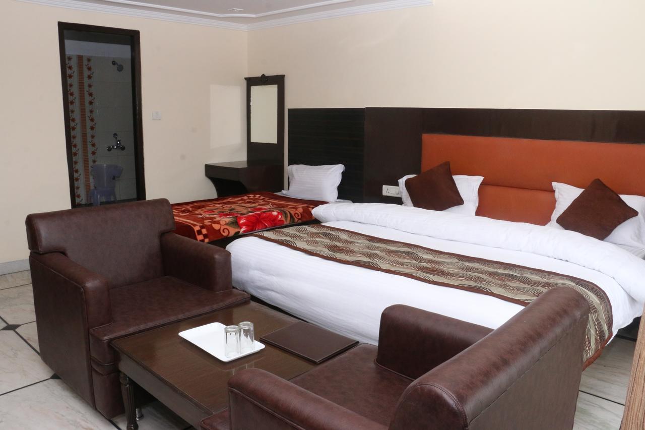 New Bharat Hotel Mussoorie Exterior photo